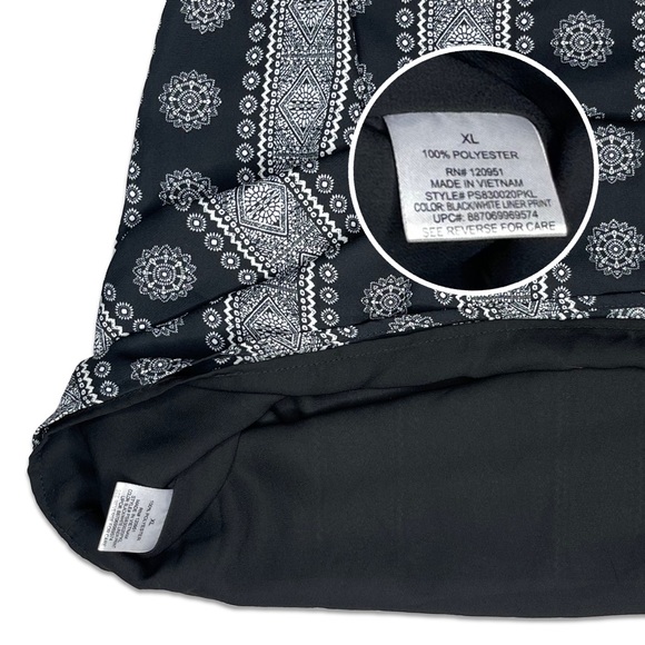 Pink Republic Black and White Keyhole Back Boho Line Print Dress - Picture 5 of 6